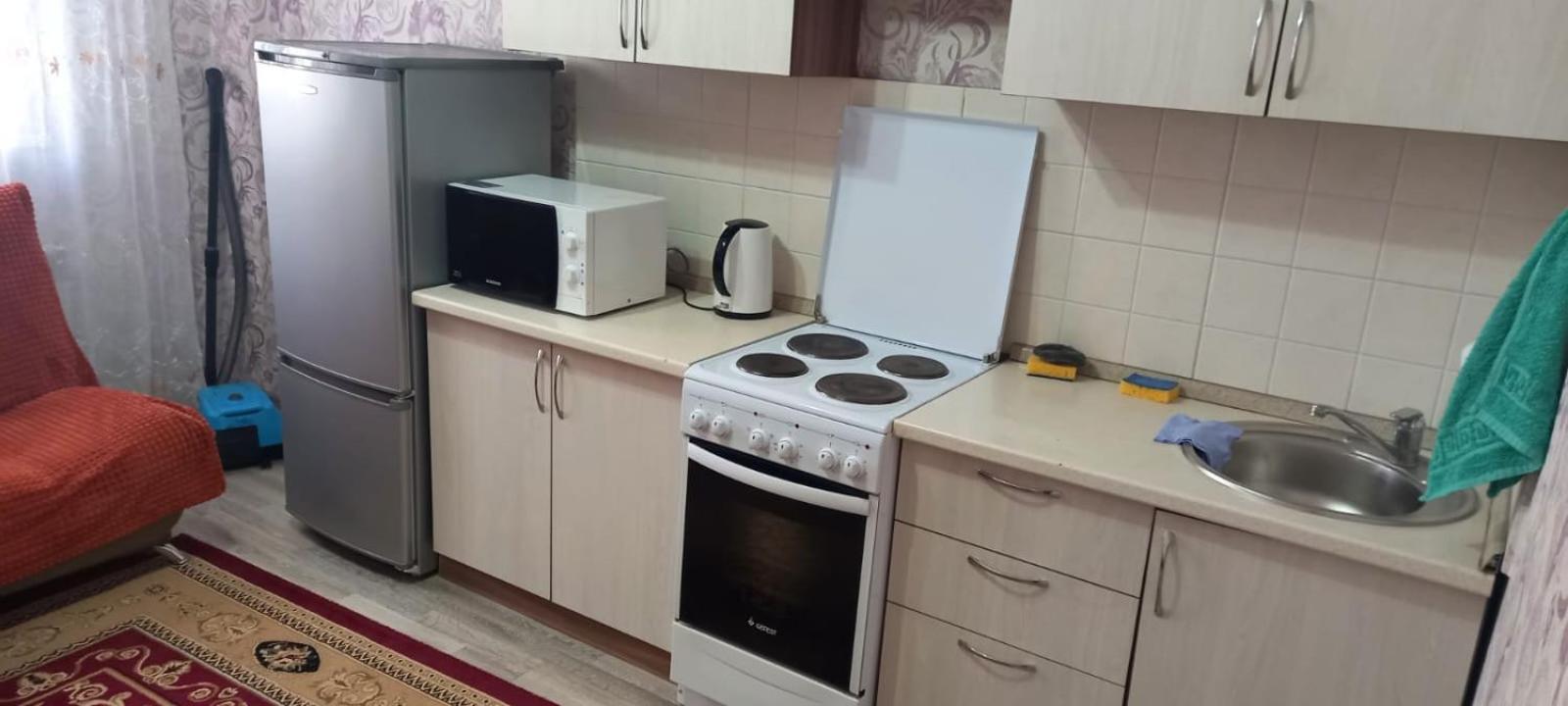 Уютная Квартира Комфорт Класса76 Астана Екстериор снимка