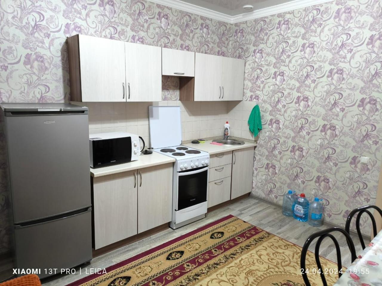 Уютная Квартира Комфорт Класса76 Астана Екстериор снимка